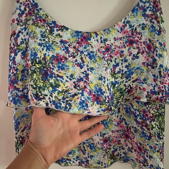 Guess Floral Flowy Crop Top - Picture 3 of 7